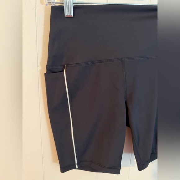 SPYDER ACTIVE BLACK HIGH WAIST SIDE POCKET BIKE SHORTS SIZE S - Picture 4 of 10